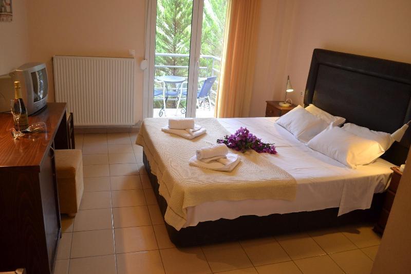 Filoxenia Hotel โวโลส ภายนอก รูปภาพ