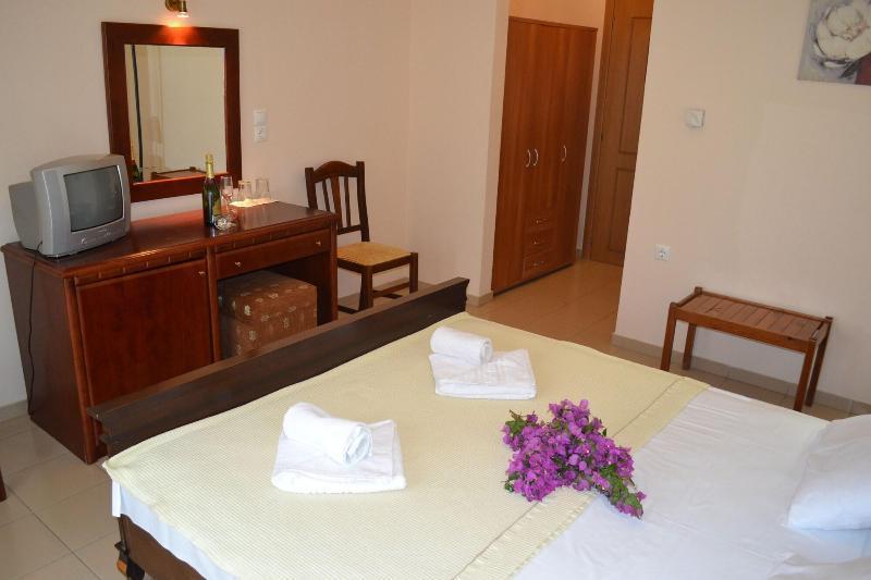 Filoxenia Hotel โวโลส ภายนอก รูปภาพ